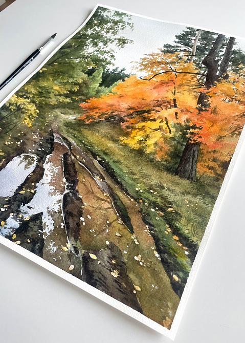 Осенний пейзаж с лесной дорогой 
